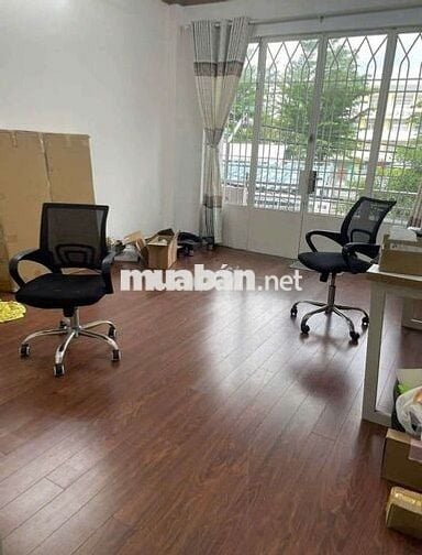 Nhà 1 Trệt 2 Lầu Sân Thượng 4PN Đường 10m Gần Cầu Phú Mỹ Quận 7
