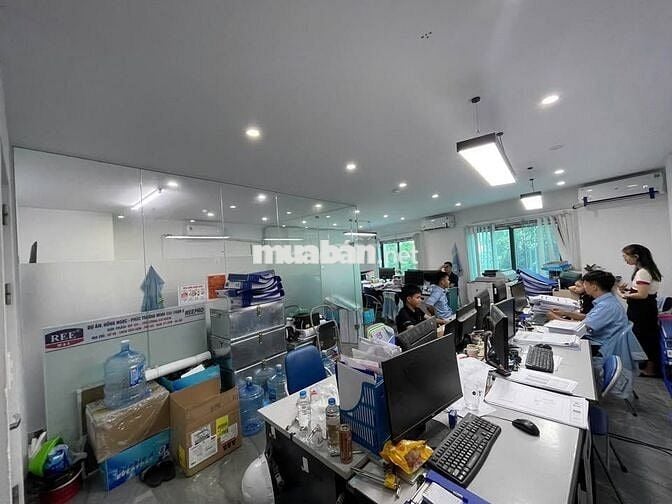 Cho thuê văn phòng tại Hoàng Văn Thái 60m2 nhà mới 100% siêu đẹp.