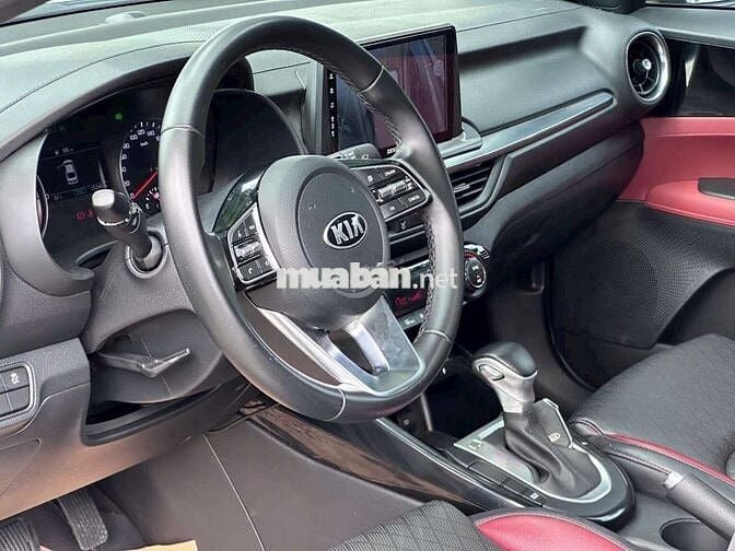 KIA CERATO 2.0 PREMIUM- 15000 km