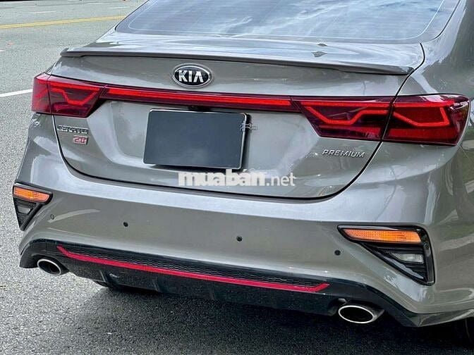 KIA CERATO 2.0 PREMIUM- 15000 km