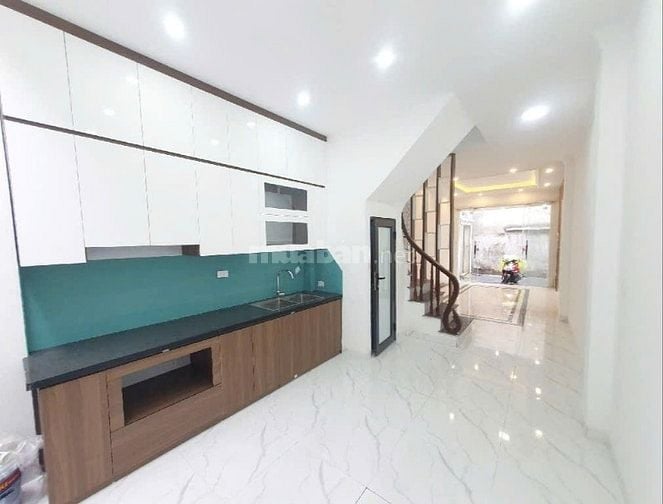 nhà bán Tam Trinh, Q. Hoàng Mai, 38m xây mới 5 tầng - 6PN, hơn 7 tỷ