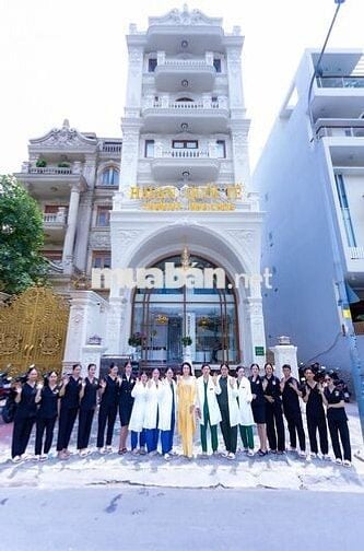 Tòa nhà chi thuê gồm 10 phòng trọ