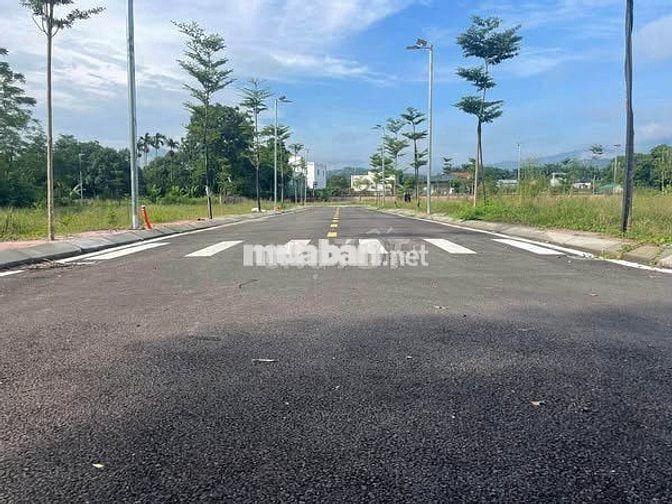 101m2 tại thôn 7 phú cát giá 3.9 tỷ fun thổ cư
