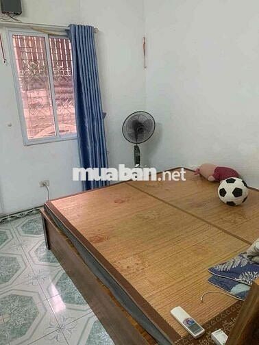 Bán căn tập thể phố Bạch Mai 110m2 sổ đỏ tầng 3 Hồng Mai 3 ngủ 2 vs.