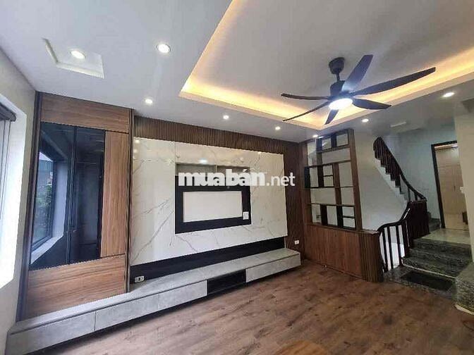 LK Mậu Lương 50m mt4m vỉ hè ôtô,xây cực kì chắc chắn,ô chờ thang máy