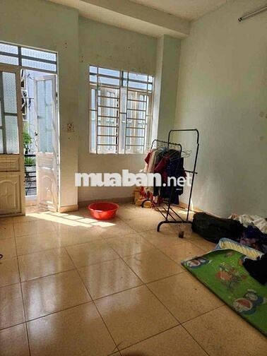 Cho thuê nhà 4x10 1tret 1 lầu giá 4,5tr