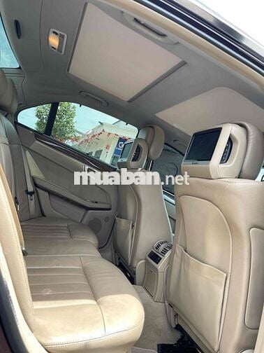 Mercedes Benz E Class 2010 E300 - 123456 km