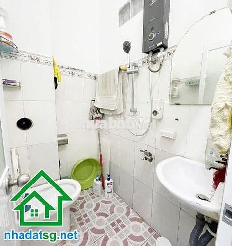 NHÀ QUẬN 10 – 57M² – 4 TẦNG – 7PN – 7WC – HẺM Ô TÔ TRÁNH NHAU