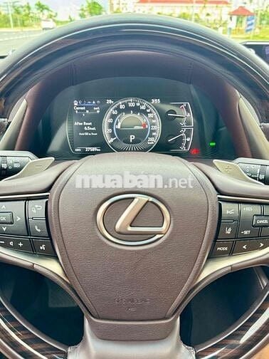 Lexus ES 2020 250 - 27600 km