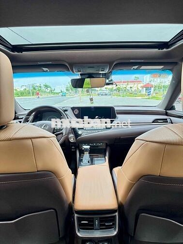 Lexus ES 2020 250 - 27600 km