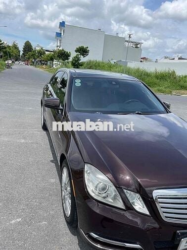 Mercedes Benz E Class 2010 E300 - 123456 km