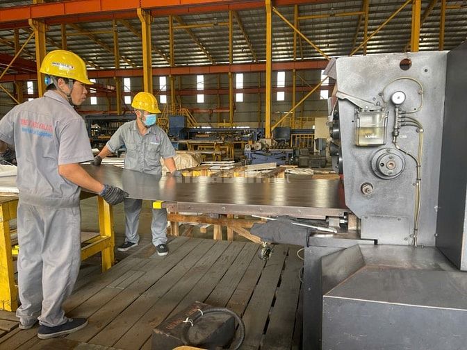 TUYỂN CÔNG NHÂN PHỤ MÁY – NGÀNH THÉP