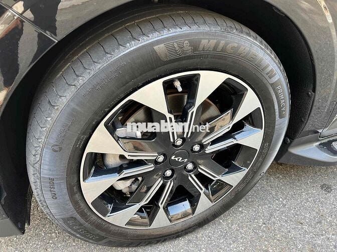 Kia Carnival 2022 2.2D Signature 7 ghế