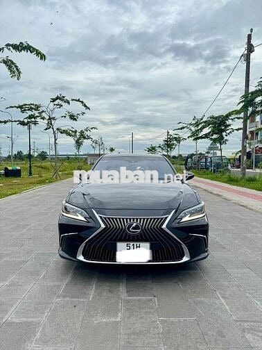 Lexus ES 2020 250 - 27600 km