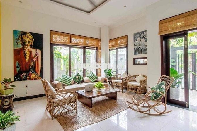 cho thuê nhà 2 tầng 4pn mặt tiền lý văn tố