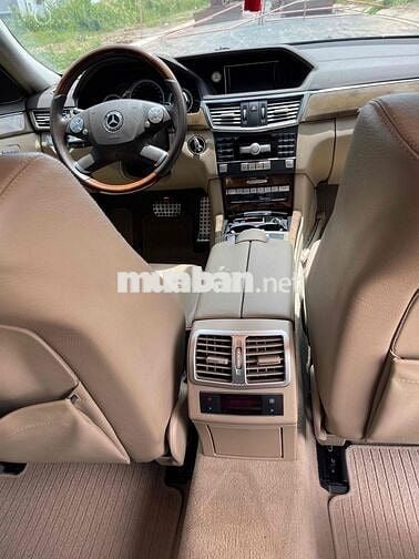 Mercedes Benz E Class 2010 E300 - 123456 km