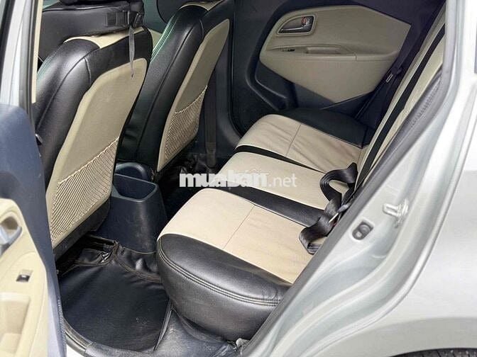 Kia Rio 2015 1.4 AT Sedan - 98000 km