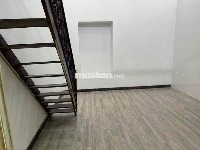 Bán căn hộ tập thể phố cổ Đồng Xuân 26 m x 3 tầng - Giá 3,6 tỷ sổ đỏ