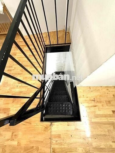 BÁN NHÀ TÔN ĐẢN Q4  VỊ TRÍ ĐẸP GẦN MẶT TIỀN TÔN ĐẢN