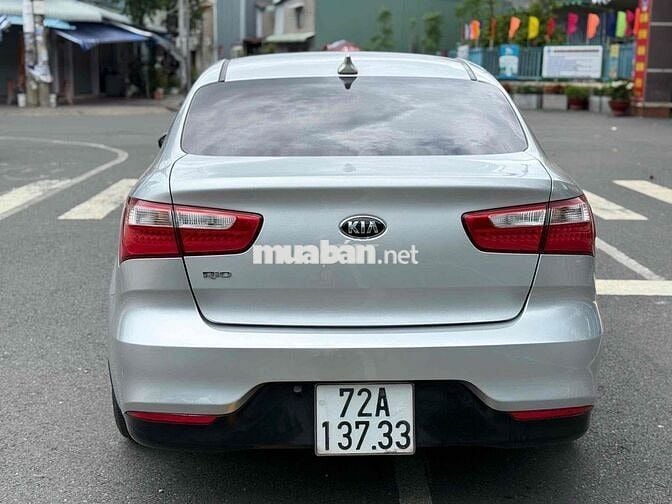 Kia Rio 2015 1.4 AT Sedan - 98000 km