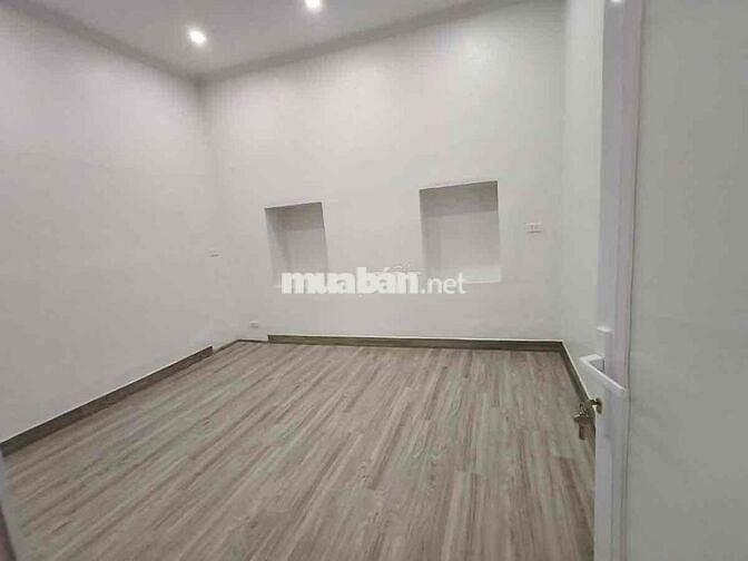 Bán căn hộ tập thể phố cổ Đồng Xuân 26 m x 3 tầng - Giá 3,6 tỷ sổ đỏ