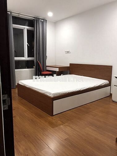 Cần cho thuê cc Hùng Vương Plaza Q5,DT 130m2, 3 pn, 3WC,  22 tr/th