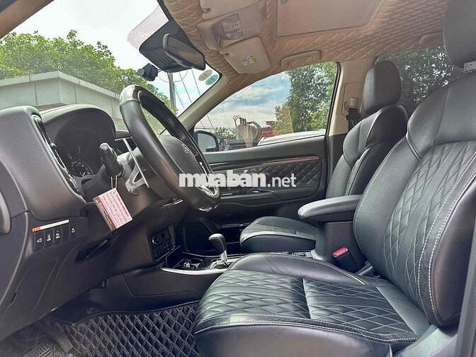 OUTLANDER PREMIUM 2023 ĐI 30.000KM - TRẢ GÓP BANK