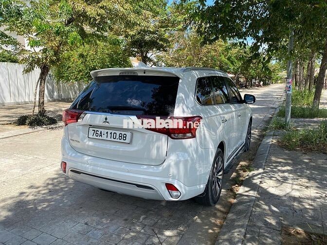 Mitsubishi Outlander 2024 2.0 CVT - 13300 km