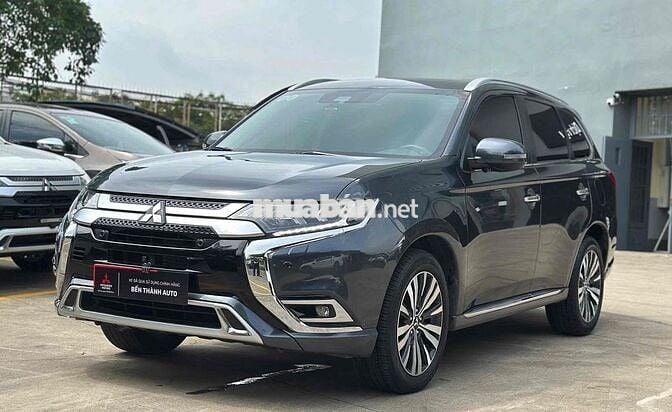 OUTLANDER PREMIUM 2023 ĐI 30.000KM - TRẢ GÓP BANK