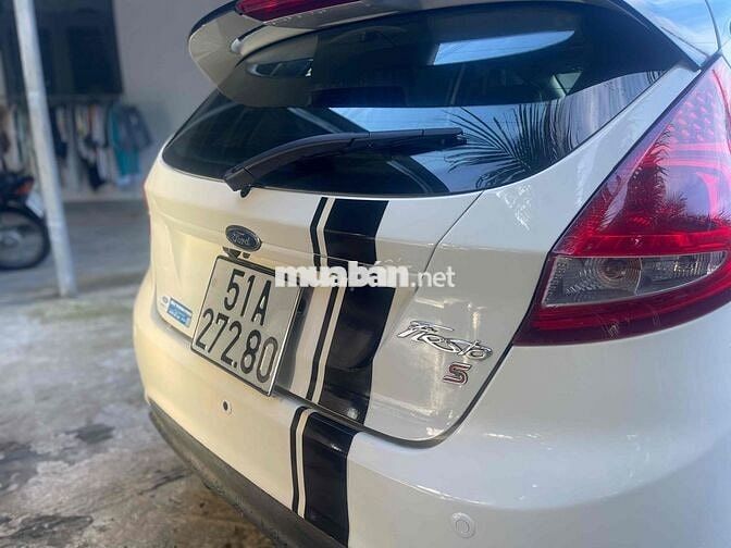 Ford Fiesta 2011 1.6 AT Hatchback - 95000 km