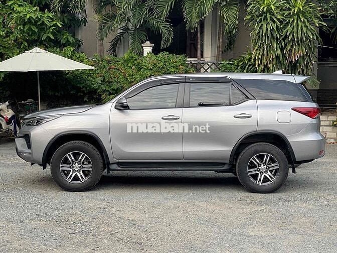 Toyota Fortuner 2020 2.4G 4x2 MT - 105000 km