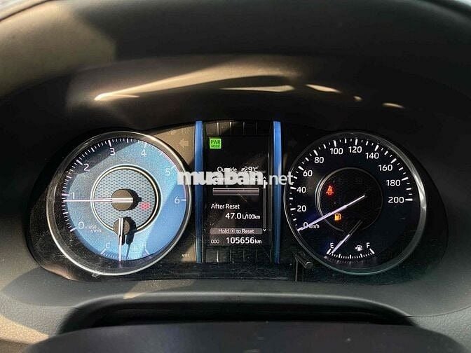Toyota Fortuner 2020 2.4G 4x2 MT - 105000 km