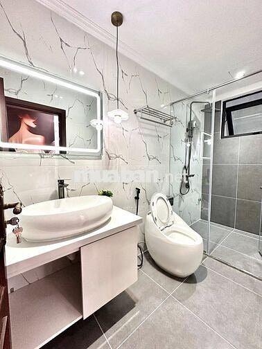 BÁN GẤP NHÀ KIM MÃ BA ĐÌNH,Ô TÔ ĐỖ CỬA ,THANG MÁY, 50M 5 TẦNG SIÊU ĐẸP