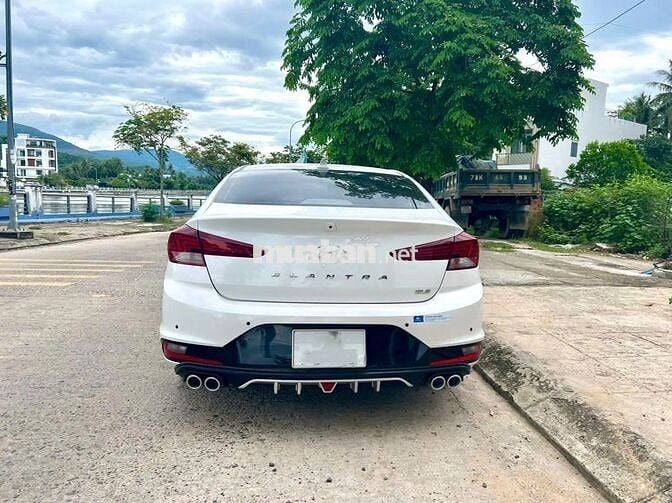 Hyundai Elantra 2020 1.6 AT - 3800 km