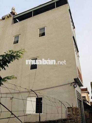 Chính chủ k qua môi giới cần bán nhà 3,5 tầng dân mới xây kiên cố