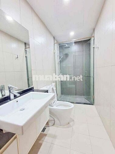 tôi cần bán căn hộ tại Lancaster Núi Trúc