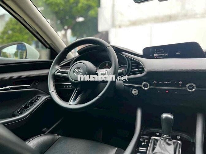 Mazda 3 2022 1.5L Deluxe - 33000 km