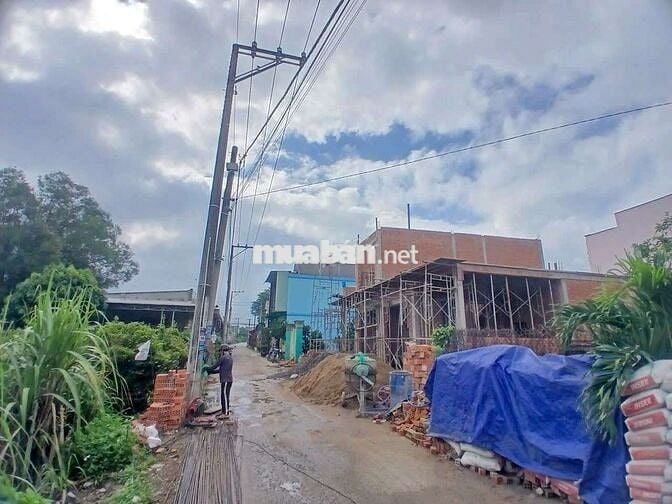 Nhà lầu 6,7x15 Hương lộ 6 - Tân Huệ