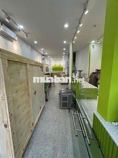Vị trí đẹp, DT lớn 6.5x15 phố ẩm thực Nguyễn Tri Phương Q10 chỉ 95 tr