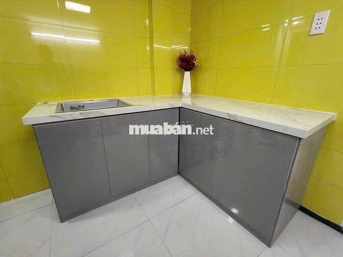 NHÀ MỚI ĐẸP ĐƯỜNG VÕ VĂN KIỆT P1 Q5 2 LẦU CHO THUÊ GIÁ 14TR
