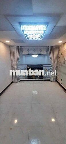 NHÀ MỚI ĐẸP ĐƯỜNG VÕ VĂN KIỆT P1 Q5 2 LẦU CHO THUÊ GIÁ 14TR