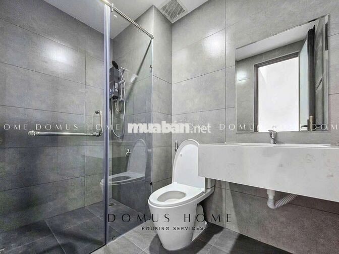 Căn hộ full nội thất ban công thoáng Đề Thám Quận 1 gần cầu Ông Lãnh