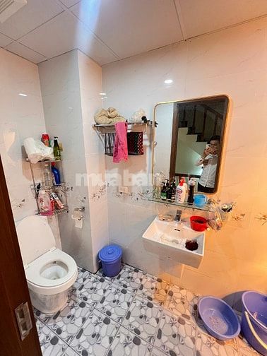 Doãn Kế Thiện 33m2*5T ngõ thông kinh doanh cách ô tô 20m, nhà đẹp 9 tỷ