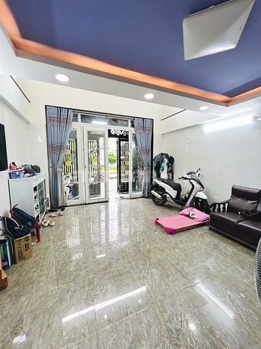 Bán nhà Nguyễn Sơn Q.Tân Phú - 4,8m x 14,2m - 4 tầng - 11,5 tỉ