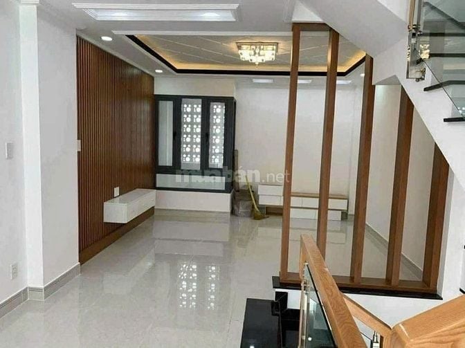 Ban nhà 4 lầu đường 1 long trường 5 tỷ 5
