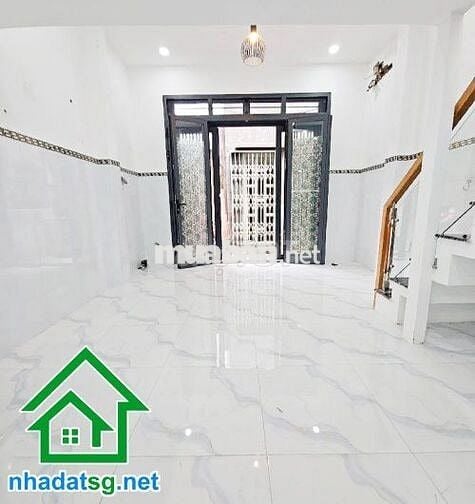 Nhỉnh 2 tỷ có ngay nhà 3 tầng tại Trần Văn Quang, Tân Bình.