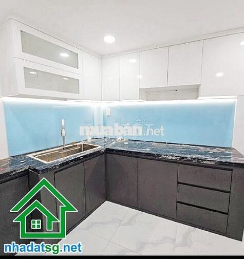 Nhỉnh 2 tỷ có ngay nhà 3 tầng tại Trần Văn Quang, Tân Bình.