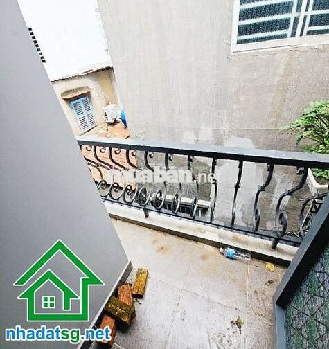 Nhỉnh 2 tỷ có ngay nhà 3 tầng tại Trần Văn Quang, Tân Bình.
