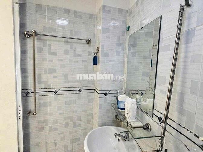 GIÁ 10.5 Tr/th CHỐT 2PN 3WC NGAY Q1 FULL NỘI THẤT