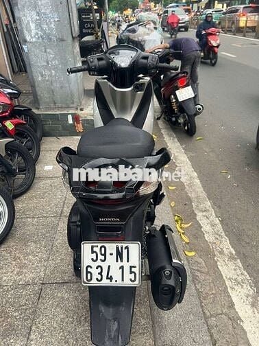 Honda SH 150 2015 mới 90% Bstp chính chủ